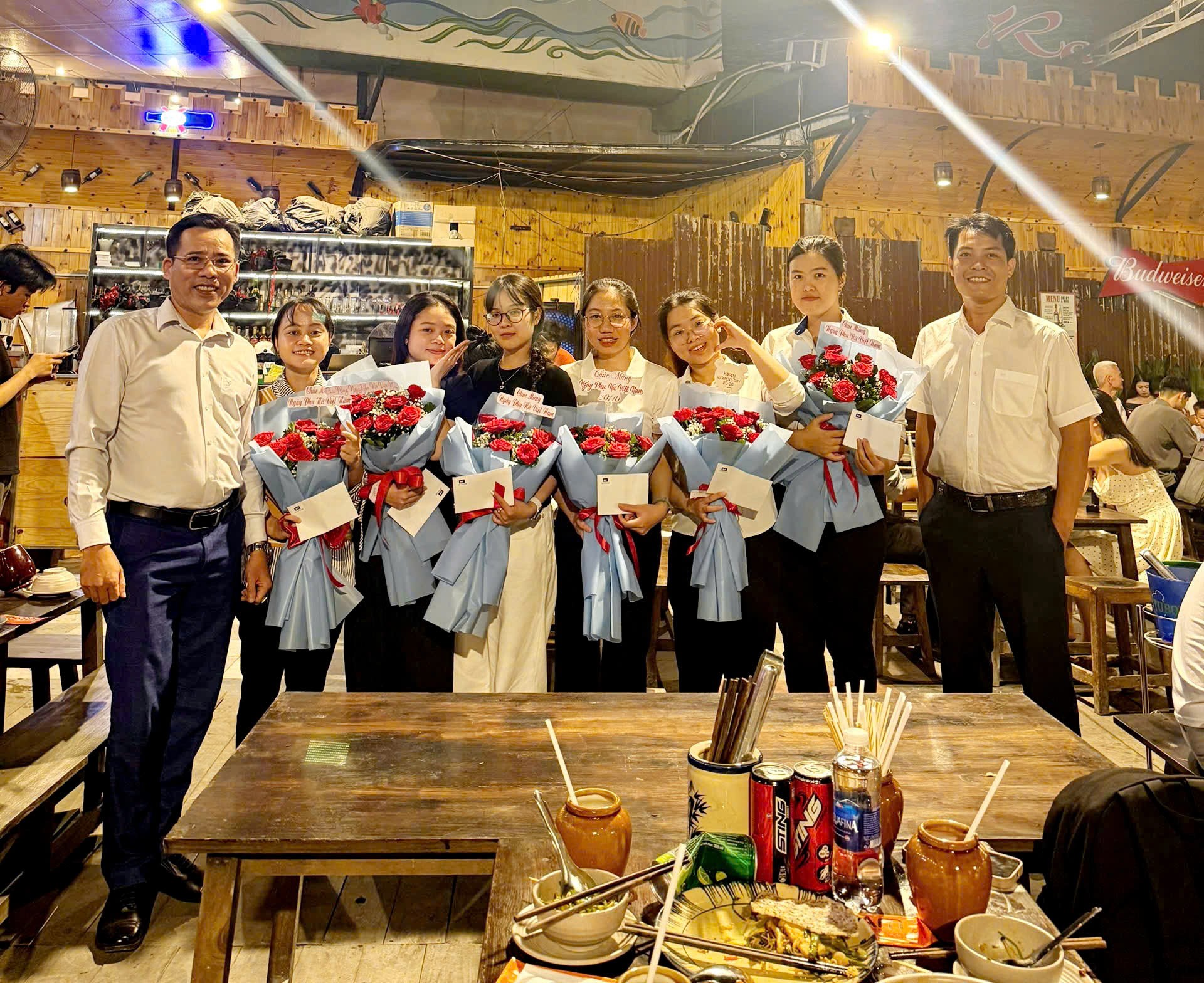Chào mừng Ngày Phụ nữ Việt Nam 20/10/2025