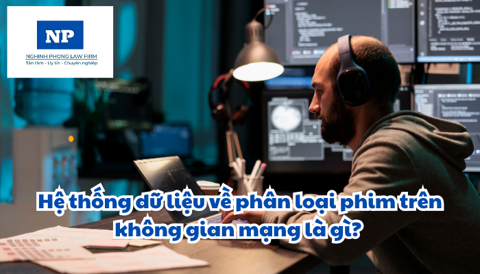 Hệ thống dữ liệu về phân loại phim trên không gian mạng là gì? Thông báo danh sách phim sẽ phổ biến và kết quả phân loại phim cho Bộ Văn hóa, Thể thao và Du lịch trước khi thực hiện phổ biến phim trên không gian mạng và cung cấp đầu mối, thông tin liên hệ để tiếp nhận, xử lý yêu cầu của cơ quan quản lý nhà nước được thực hiện như thế nào?