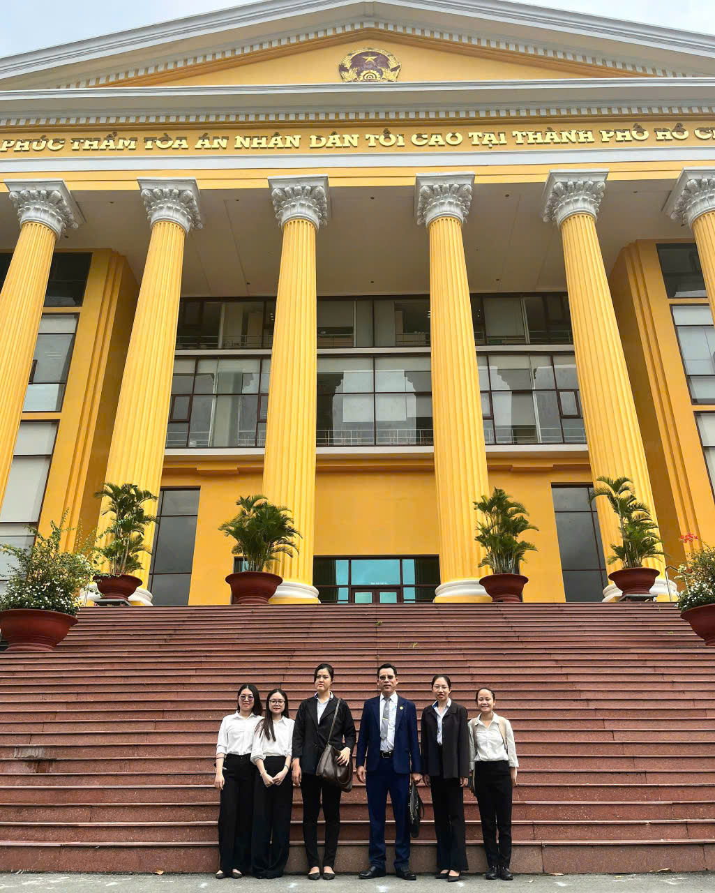 Vụ án dân sự phúc thẩm về việc “Tranh chấp về thừa kế quyền sử dụng đất và yêu cầu hủy bỏ Giấy chứng nhận quyền sử dụng đất” diễn ra tại Tòa phúc thẩm Tòa án nhân dân tối cao tại thành phố Hồ Chí Minh vào ngày 29/8/2025